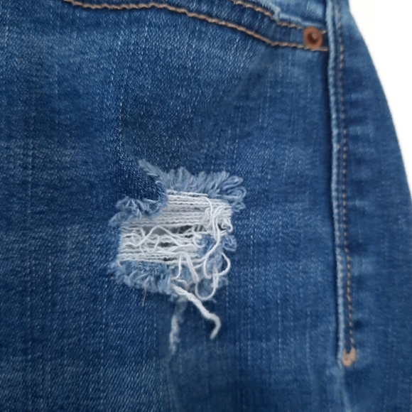 Time and Tru Distressed Straight Leg Jeans Raw Hem Womens Size 12 Stretch - Picture 5 of 14